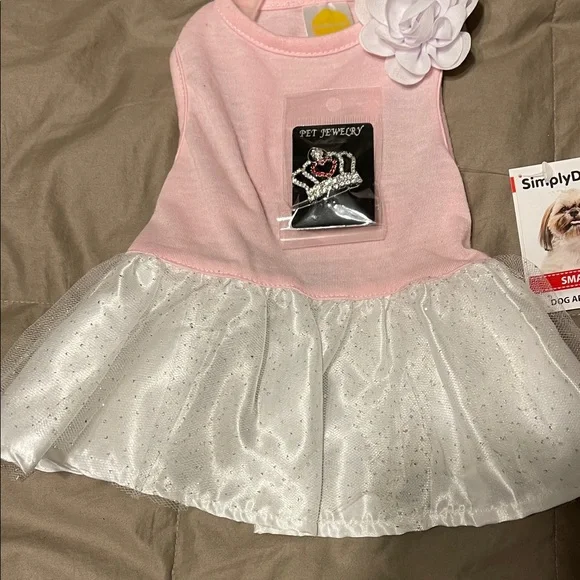 Pink and White Dog Dress with Flower - Picture 4 of 8